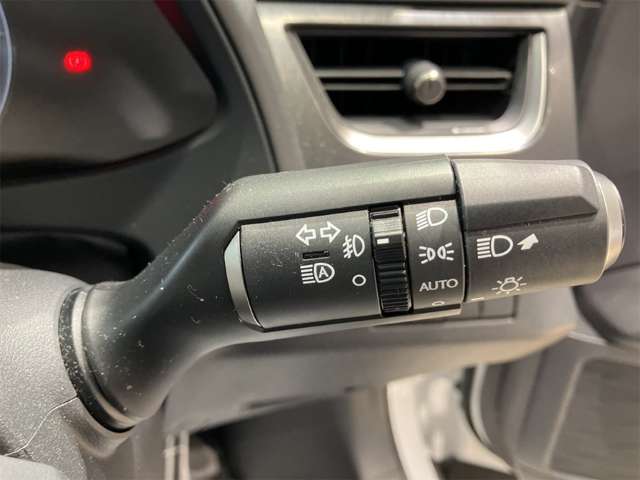 Lexus UX 12