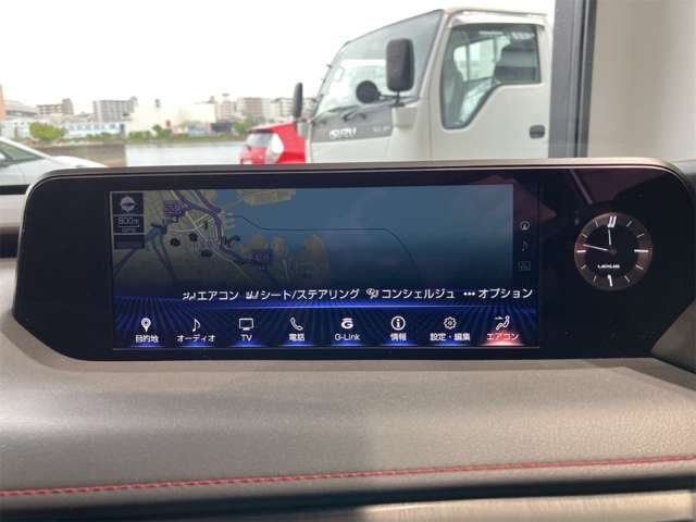 Lexus UX 5