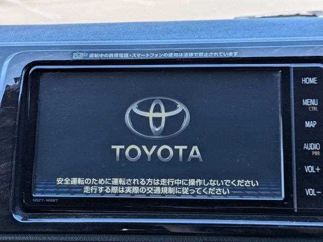 Toyota Hiace Van 4