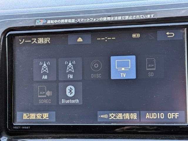 Toyota Hiace Van 5