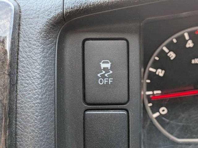 Toyota Hiace Van 8