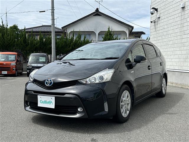 Toyota Prius α 5