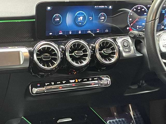 Mercedes-Benz GLB 6