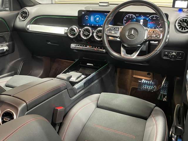 Mercedes-Benz GLB 8