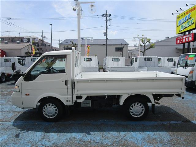 Mazda Bongo Truck 4