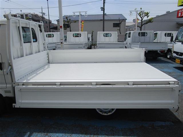 Mazda Bongo Truck 9