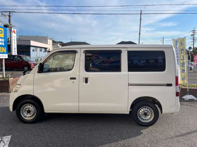 Toyota Light Ace Van 9