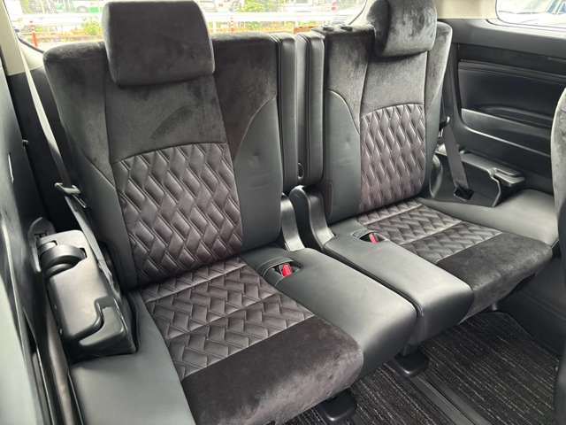 Toyota Vellfire 11
