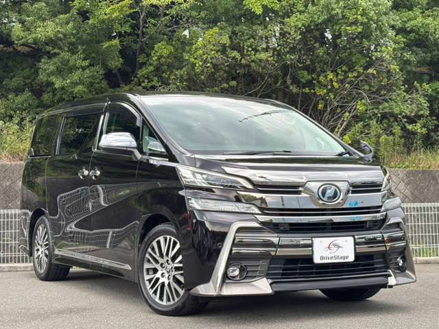 Toyota Vellfire 3