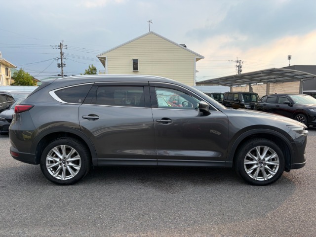 Mazda CX-8 4