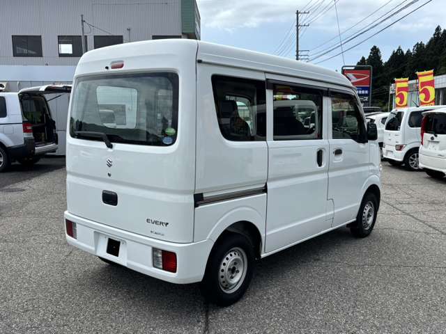 Suzuki Every 8