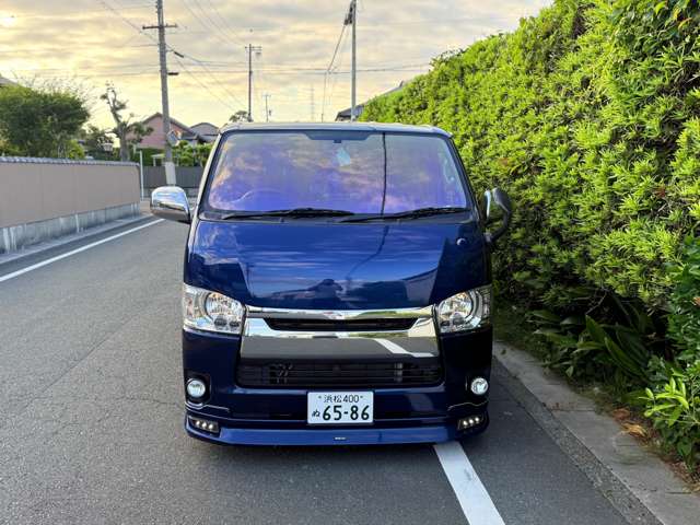 Toyota Hiace Van 2
