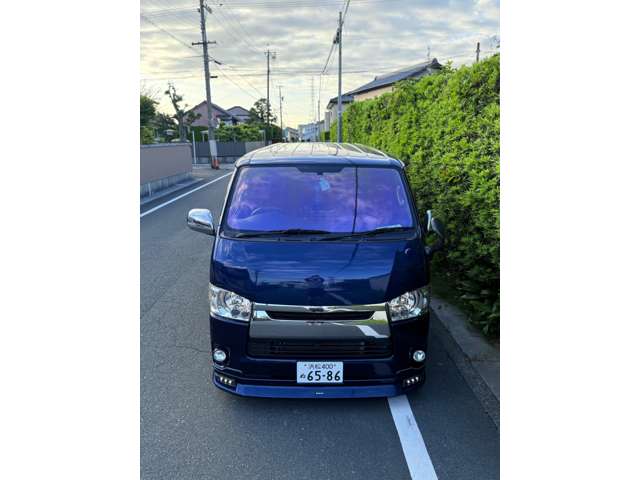 Toyota Hiace Van 3