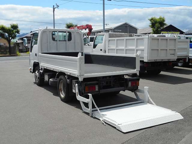 Isuzu Elf 11