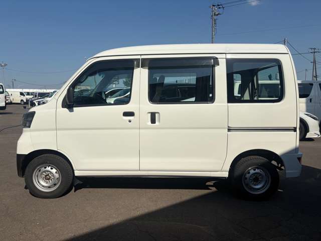 Daihatsu Hijet Cargo 7