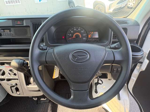 Daihatsu Hijet Cargo 8