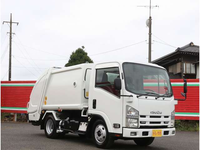 Isuzu Elf 7