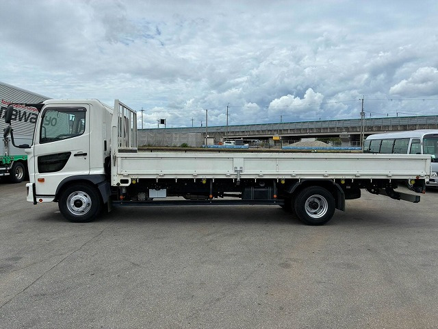 Hino Ranger 12