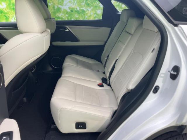 Lexus RX 9
