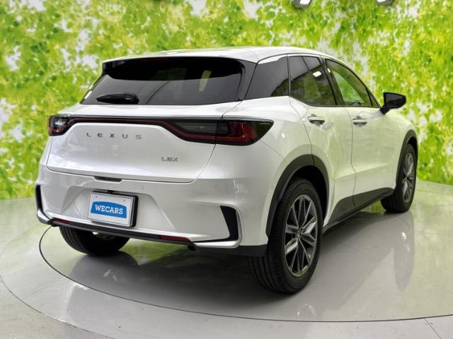 Lexus LBX 6