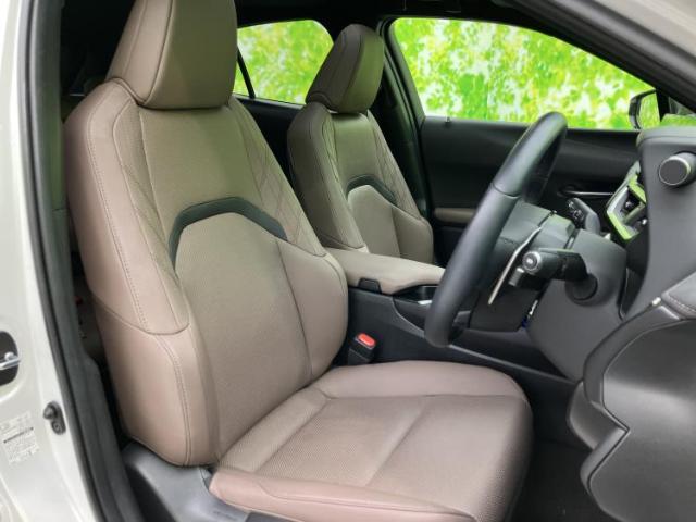 Lexus UX 7