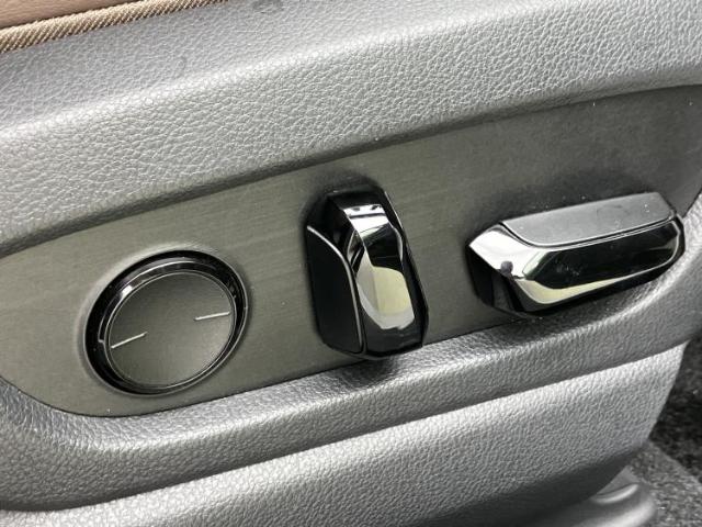 Lexus UX 8