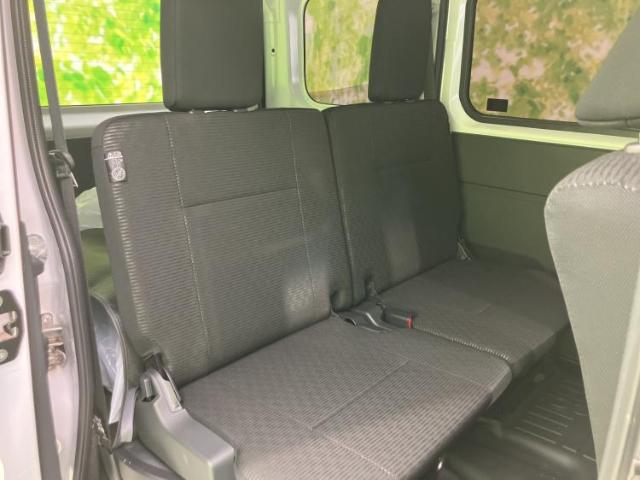 Daihatsu Hijet Cargo 7