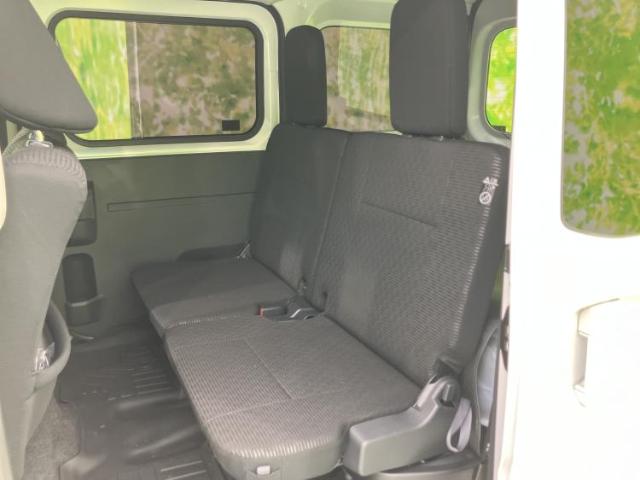 Daihatsu Hijet Cargo 9