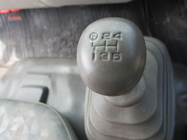 Hino Dutro 8