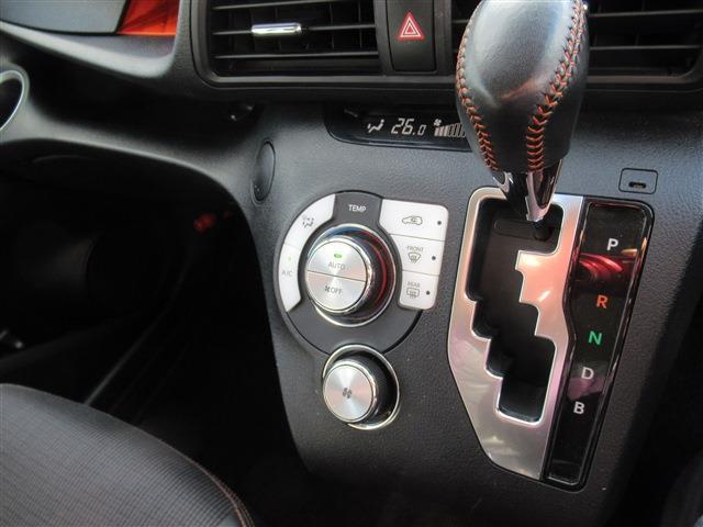 Toyota Sienta 11