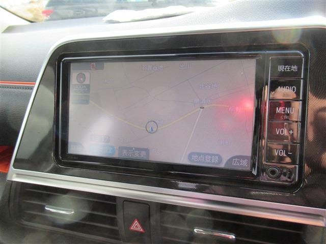 Toyota Sienta 4