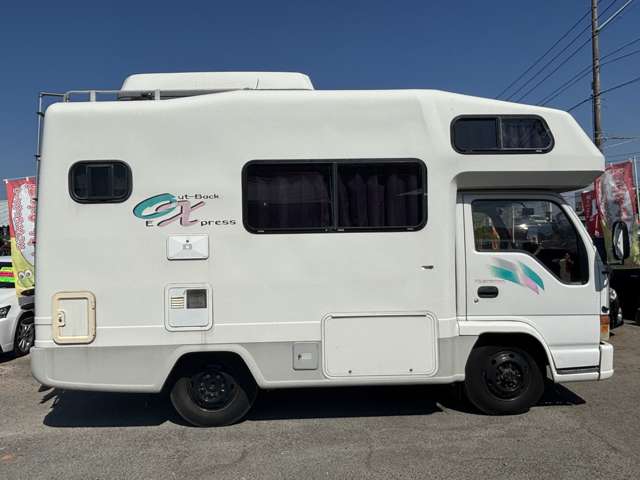Isuzu Elf 4