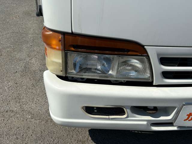 Isuzu Elf 8