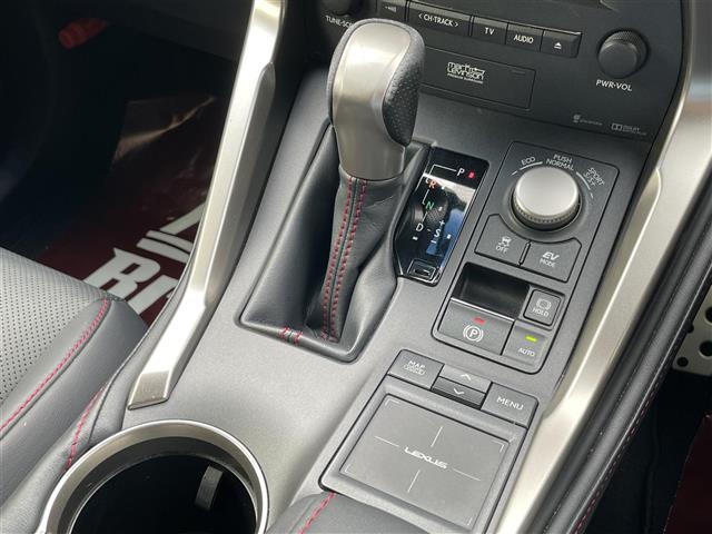 Lexus NX 9