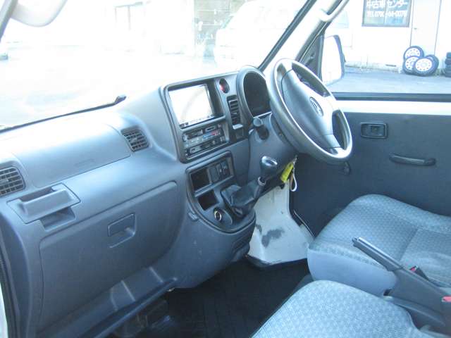 Daihatsu Hijet Cargo 9