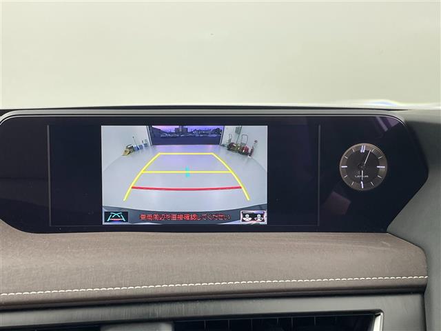 Lexus UX 6