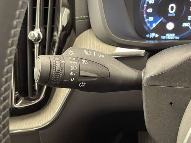 Volvo XC60 8