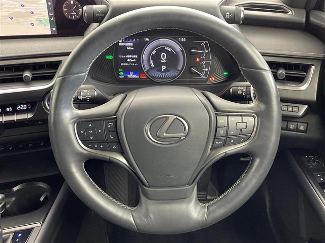 Lexus UX 4