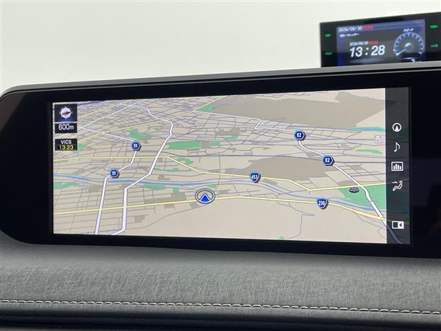 Lexus UX 6