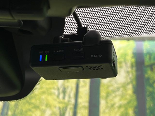 Mitsubishi eK X 6