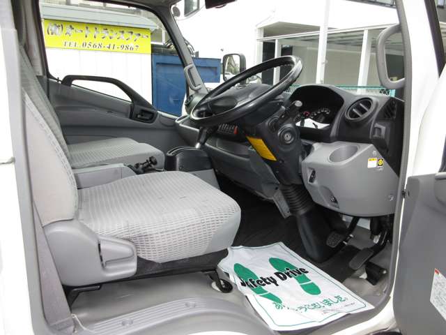 Hino Dutro 10