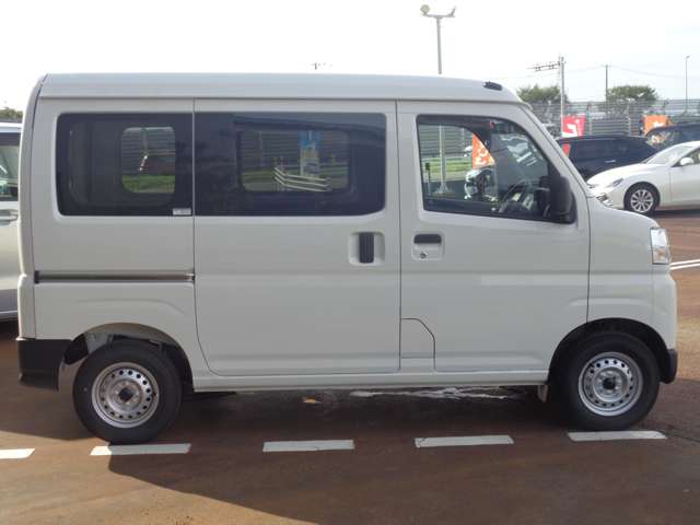 Daihatsu Hijet Cargo 3