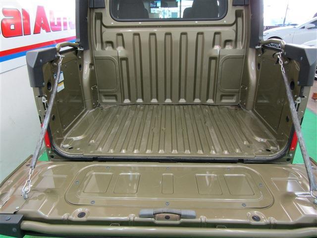 Daihatsu Hijet Deck Van 10