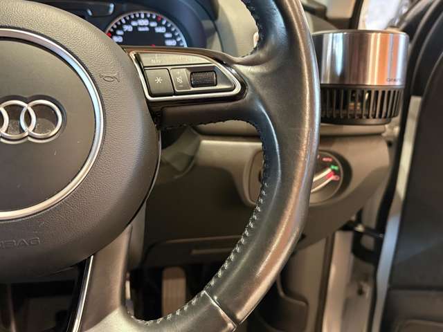 Audi Q3 11