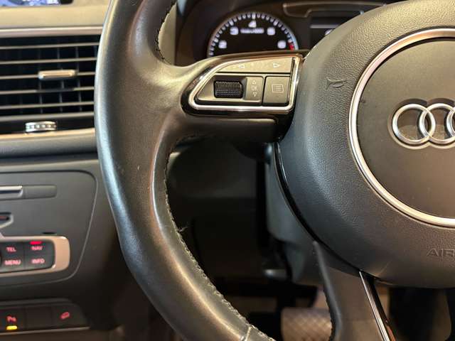 Audi Q3 10