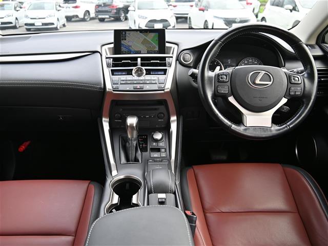 Lexus NX 2