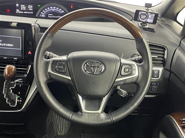 Toyota Estima 11