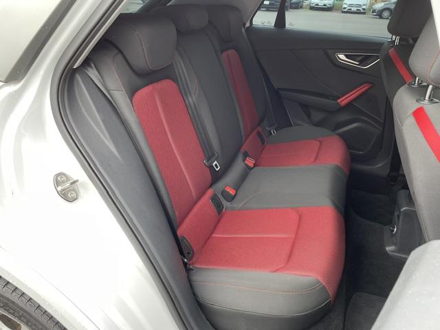 Audi Q2 11