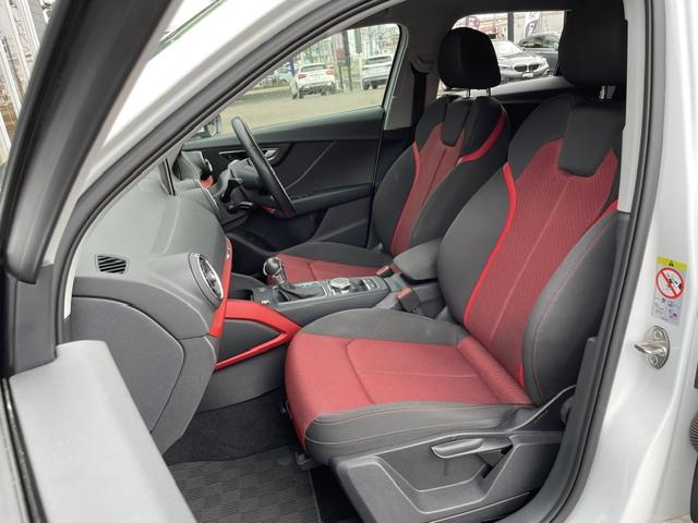 Audi Q2 10