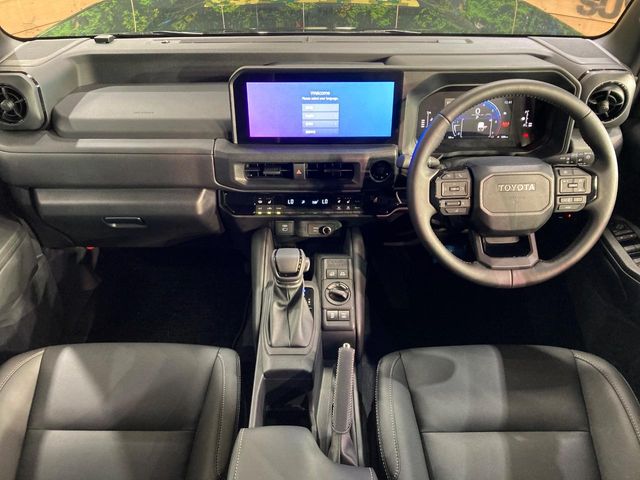 Toyota Land Cruiser FJ 2